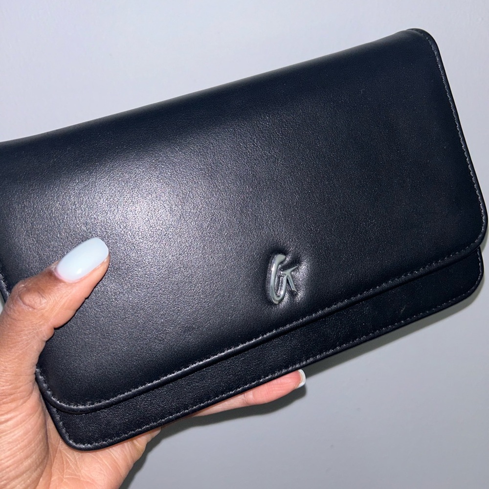 Glam-Aholic Lifestyle Black Leather Standard Wallet on Chain Silver